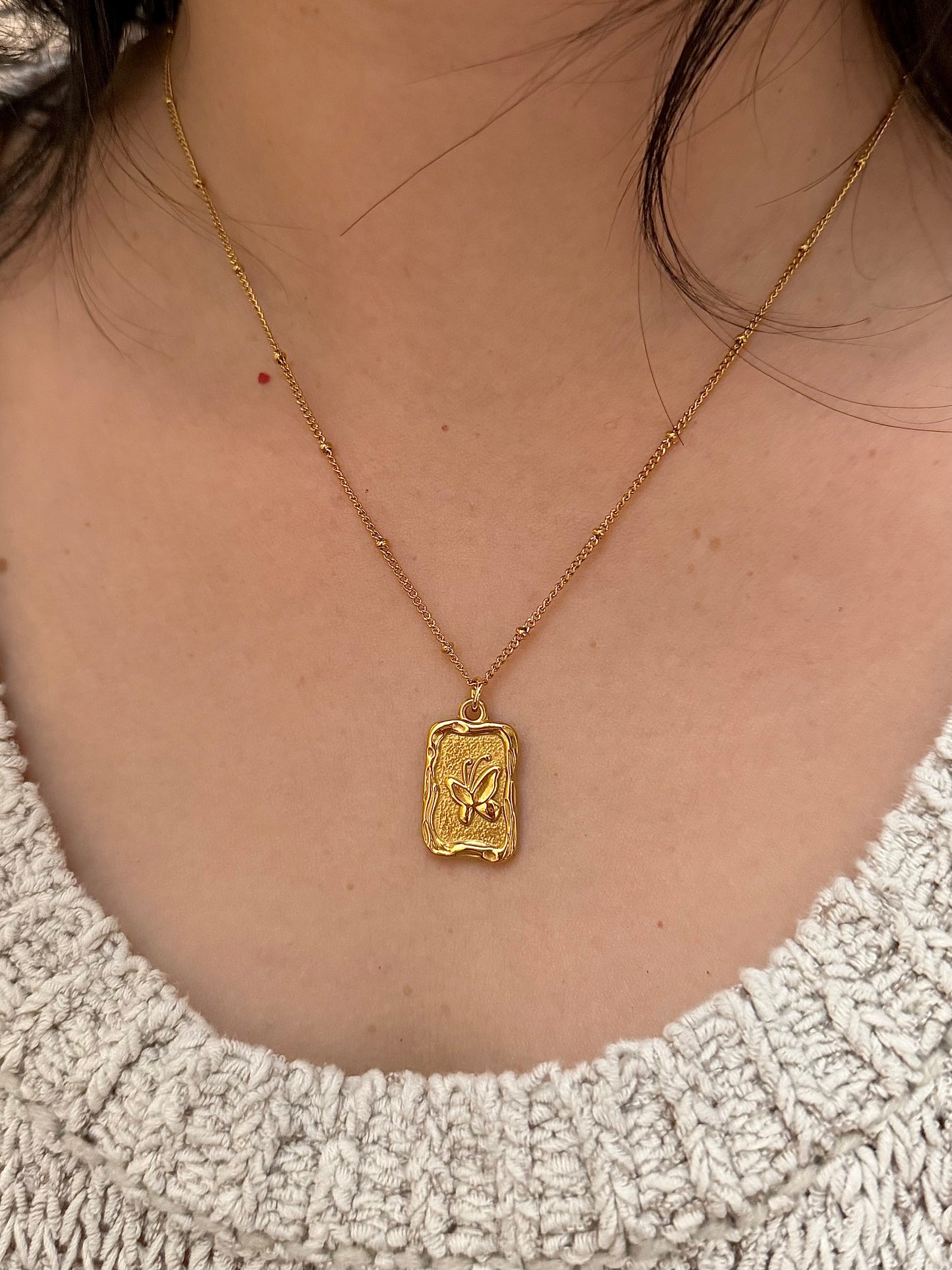 Butterfly pendant ecklace