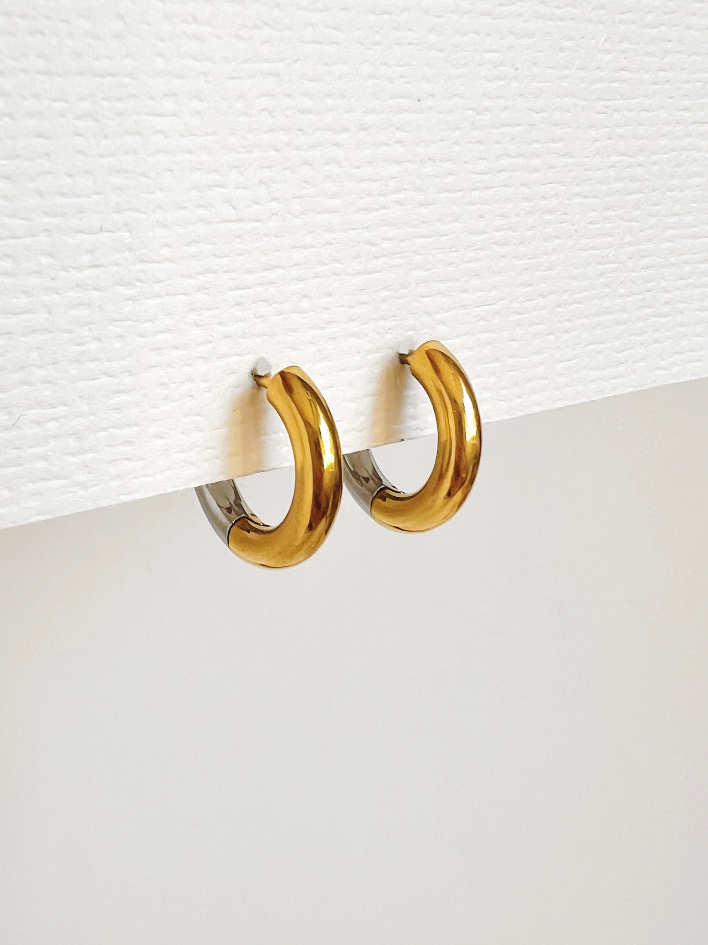 Two tone hoops earrings