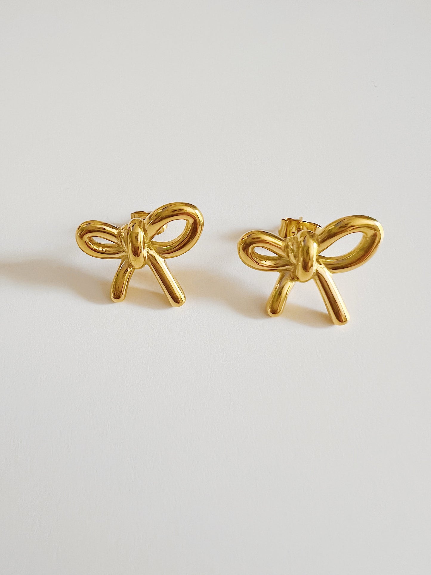 Ellie Bow Stud Earring