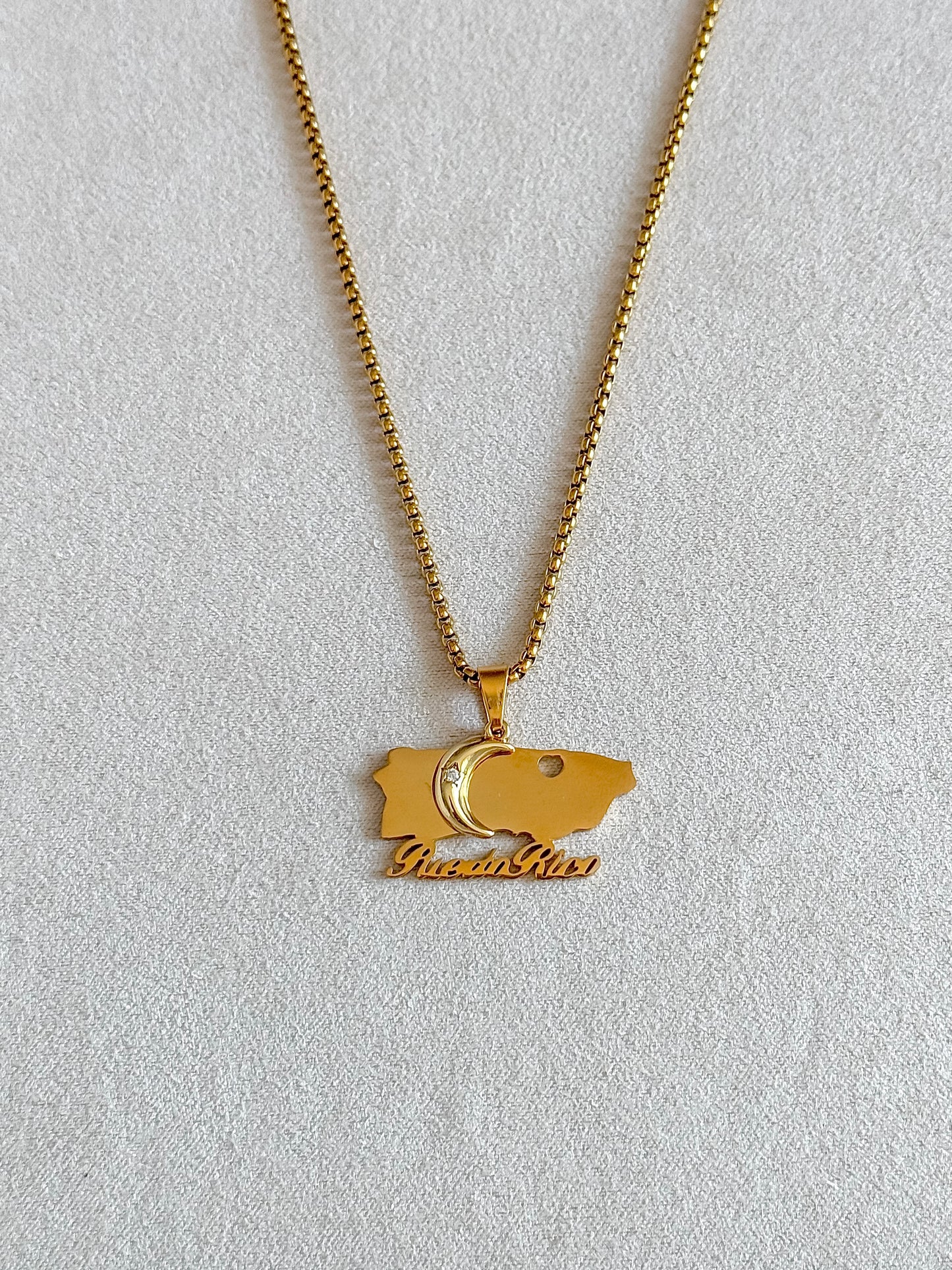 En la luna necklace