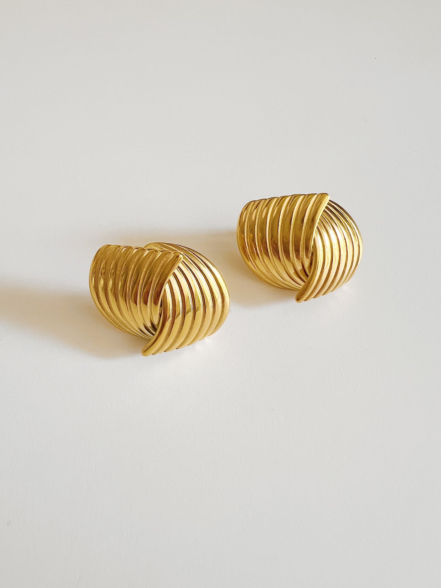 Lola Stud earrings