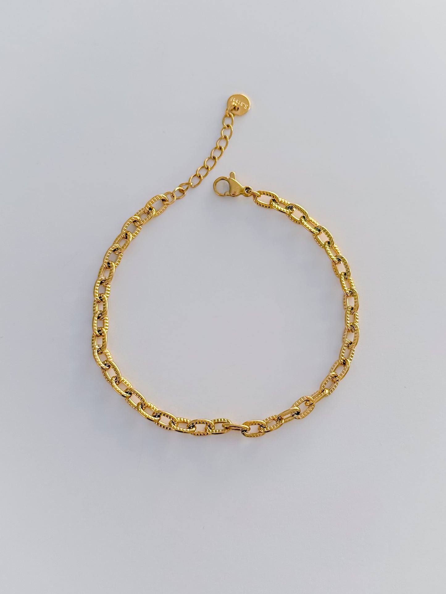 Thin bracelet