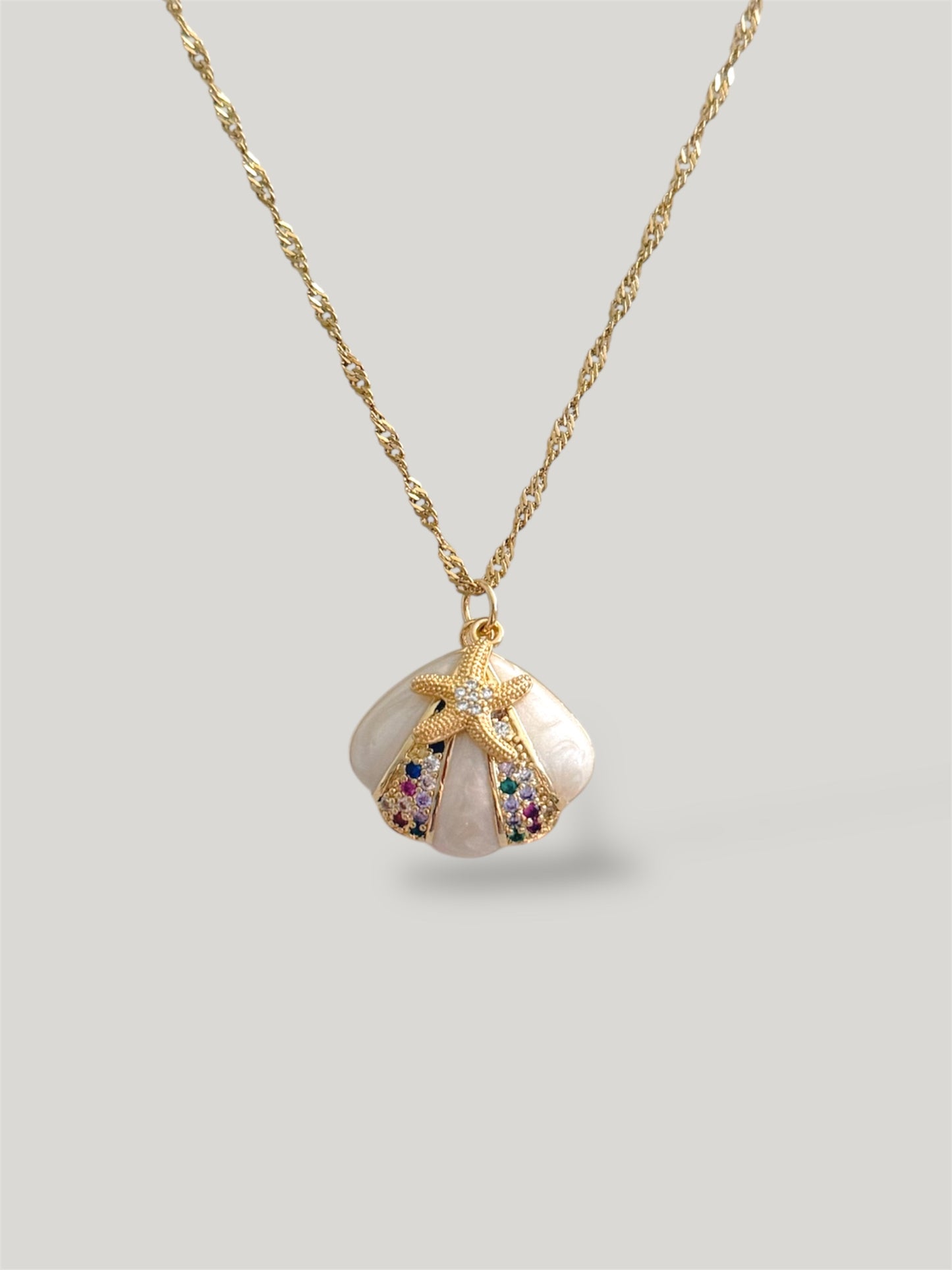 Star shell necklace