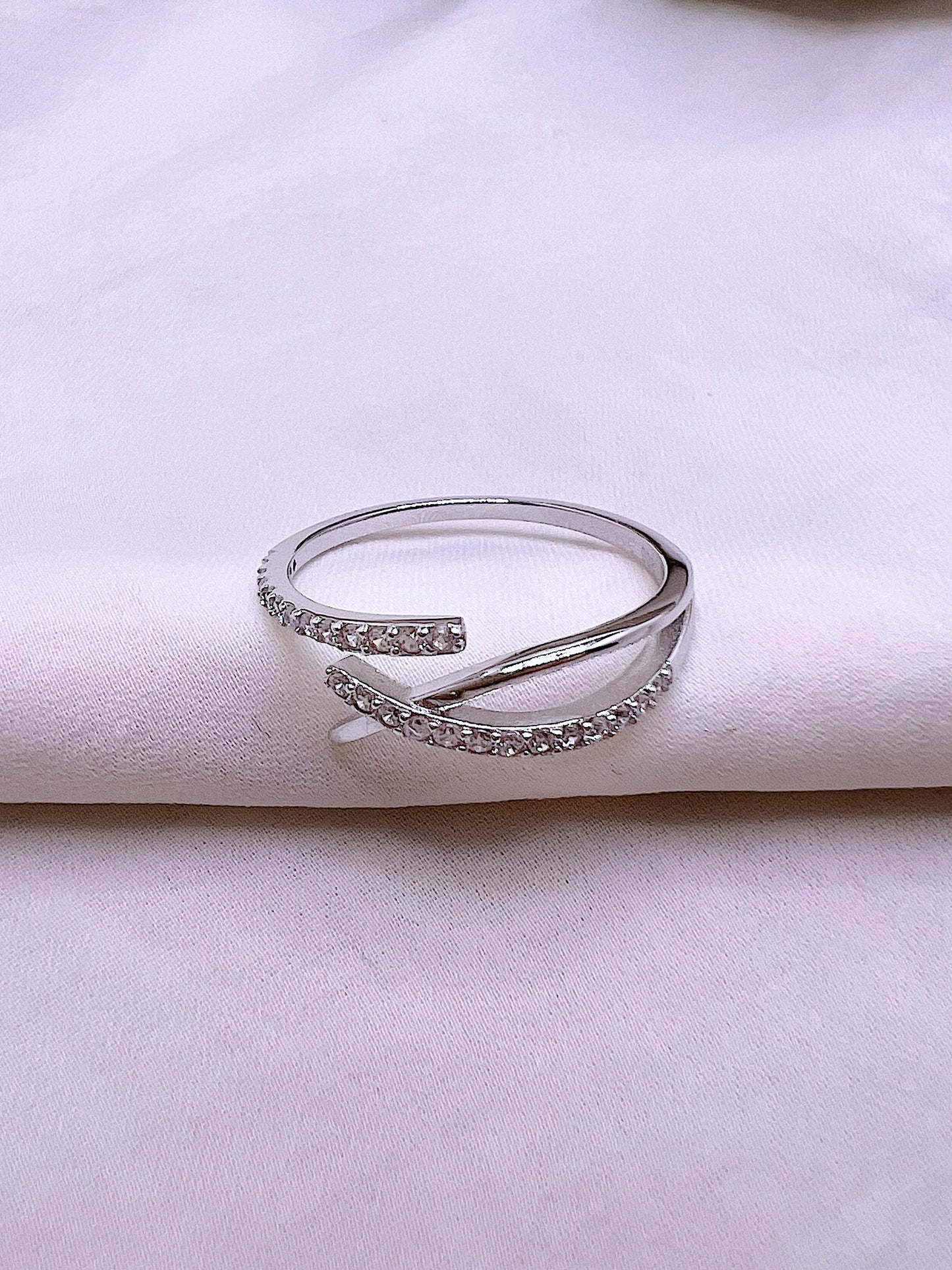 Eugenia Ring (925 Sterling Silver)