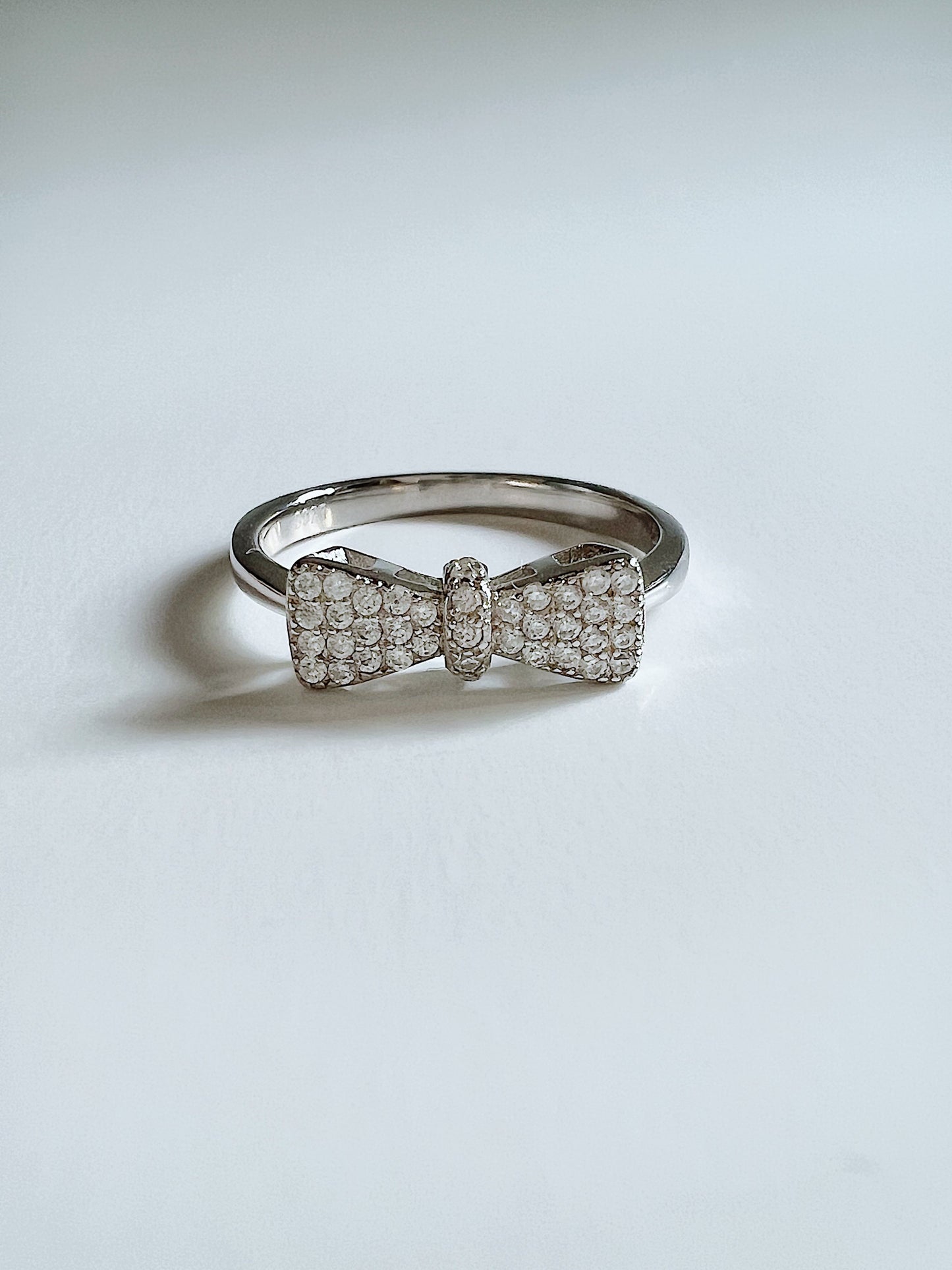 Bowie's Bow Ring (925 Sterling Silver)