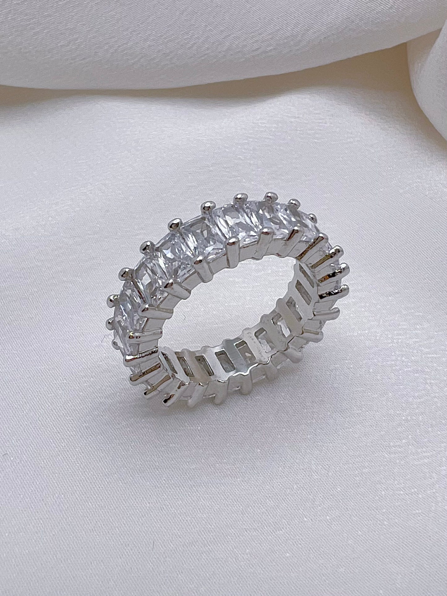 Ixora Ring - Paumi