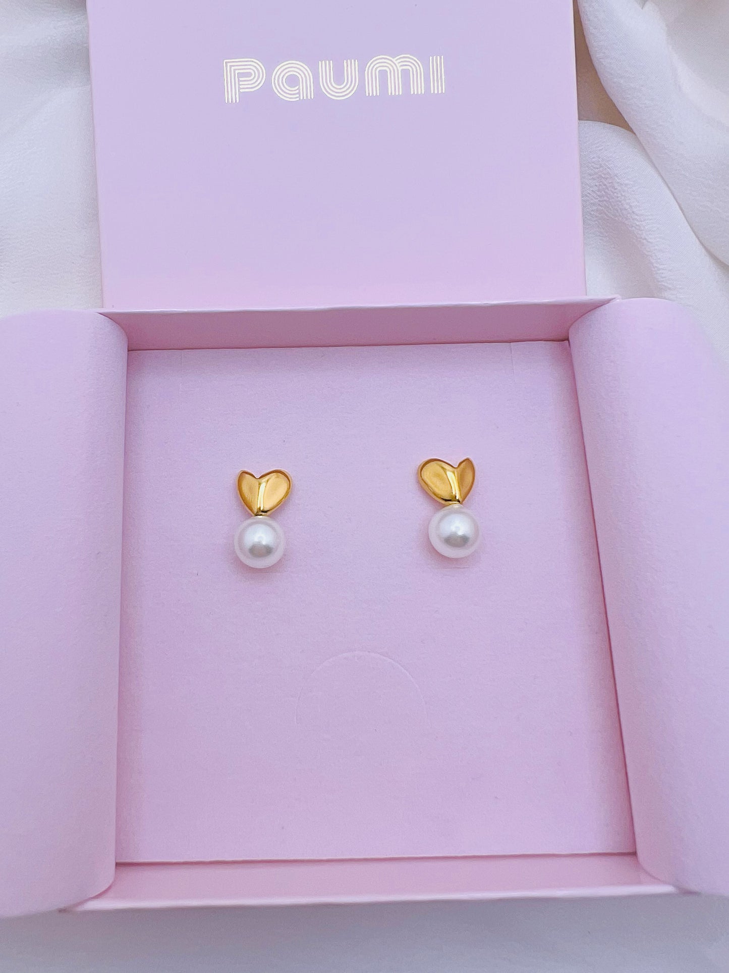 Pearl and Heart Studs Earrings - Paumi