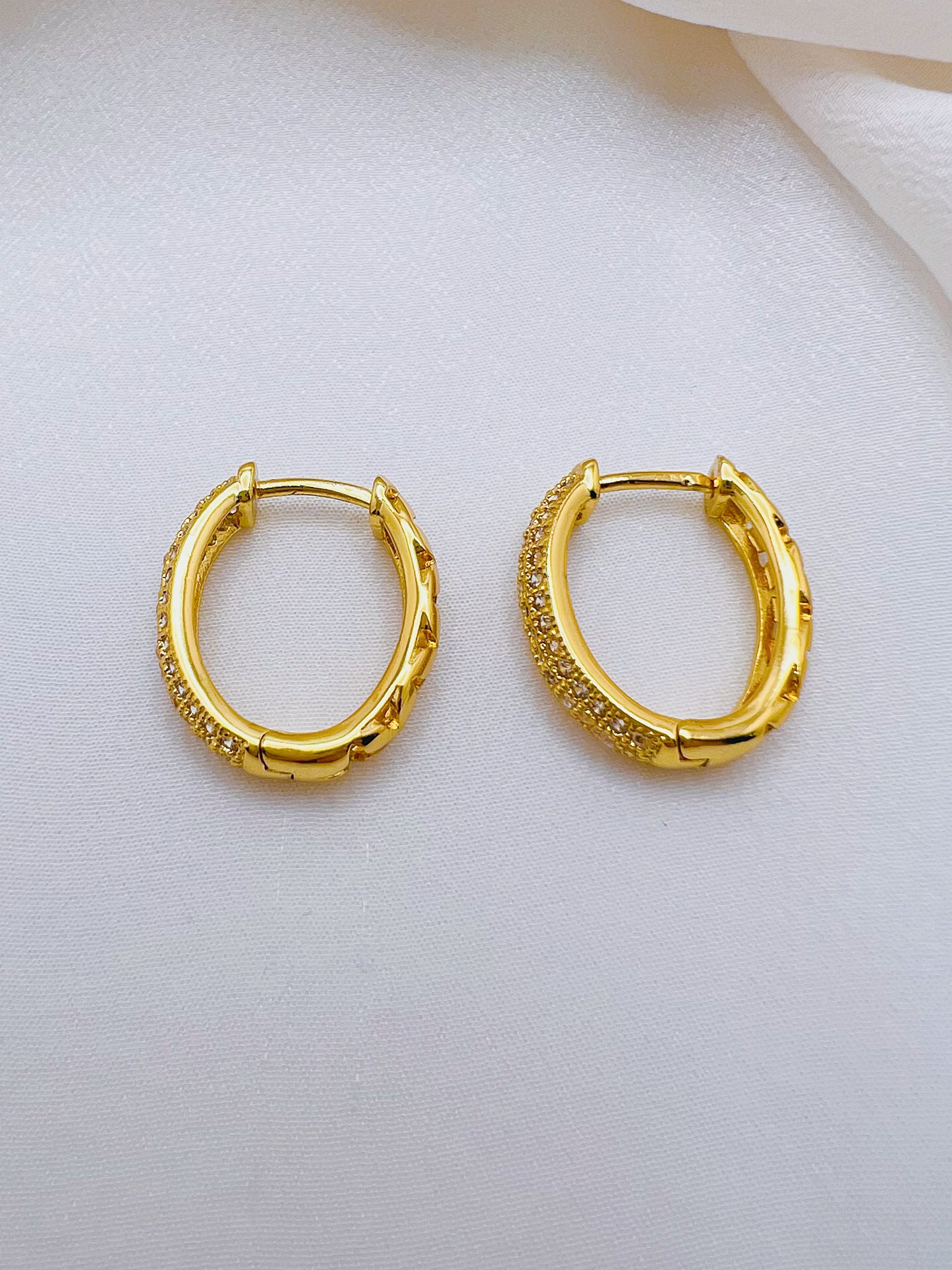 Aria Hoops Earrings - Paumi