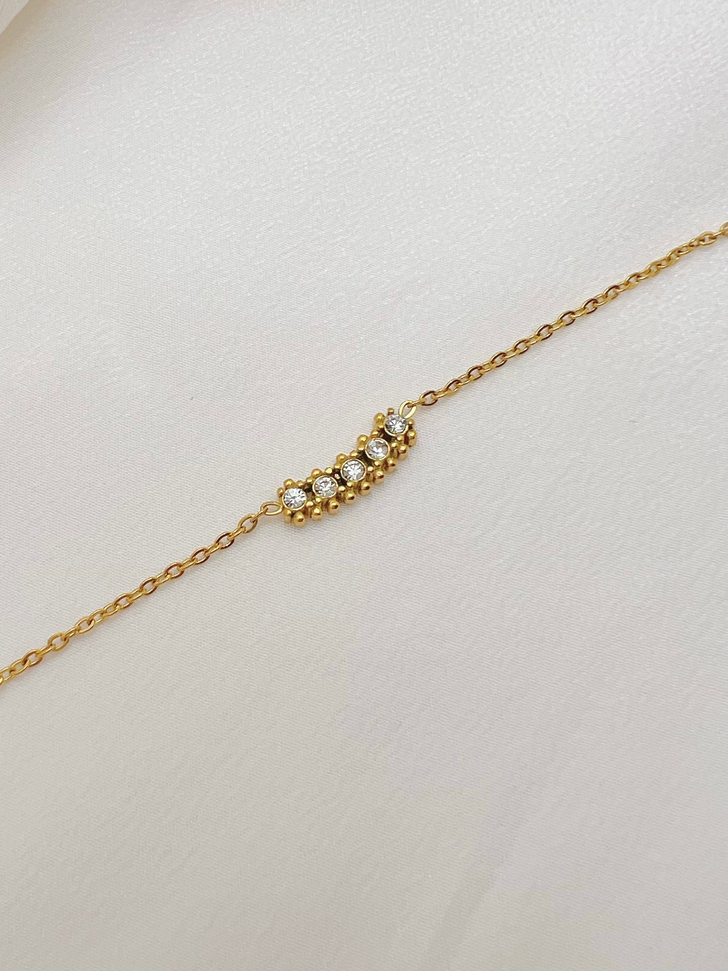 Dainty Linear Bracelet - Paumi