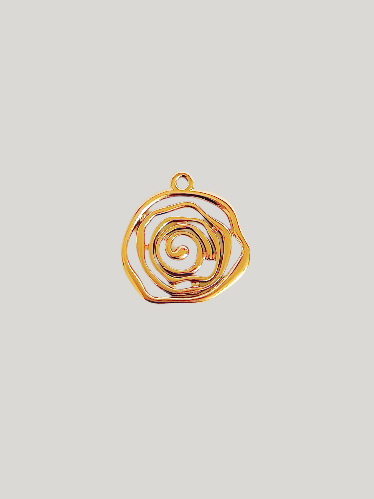 Irregular spiral charm