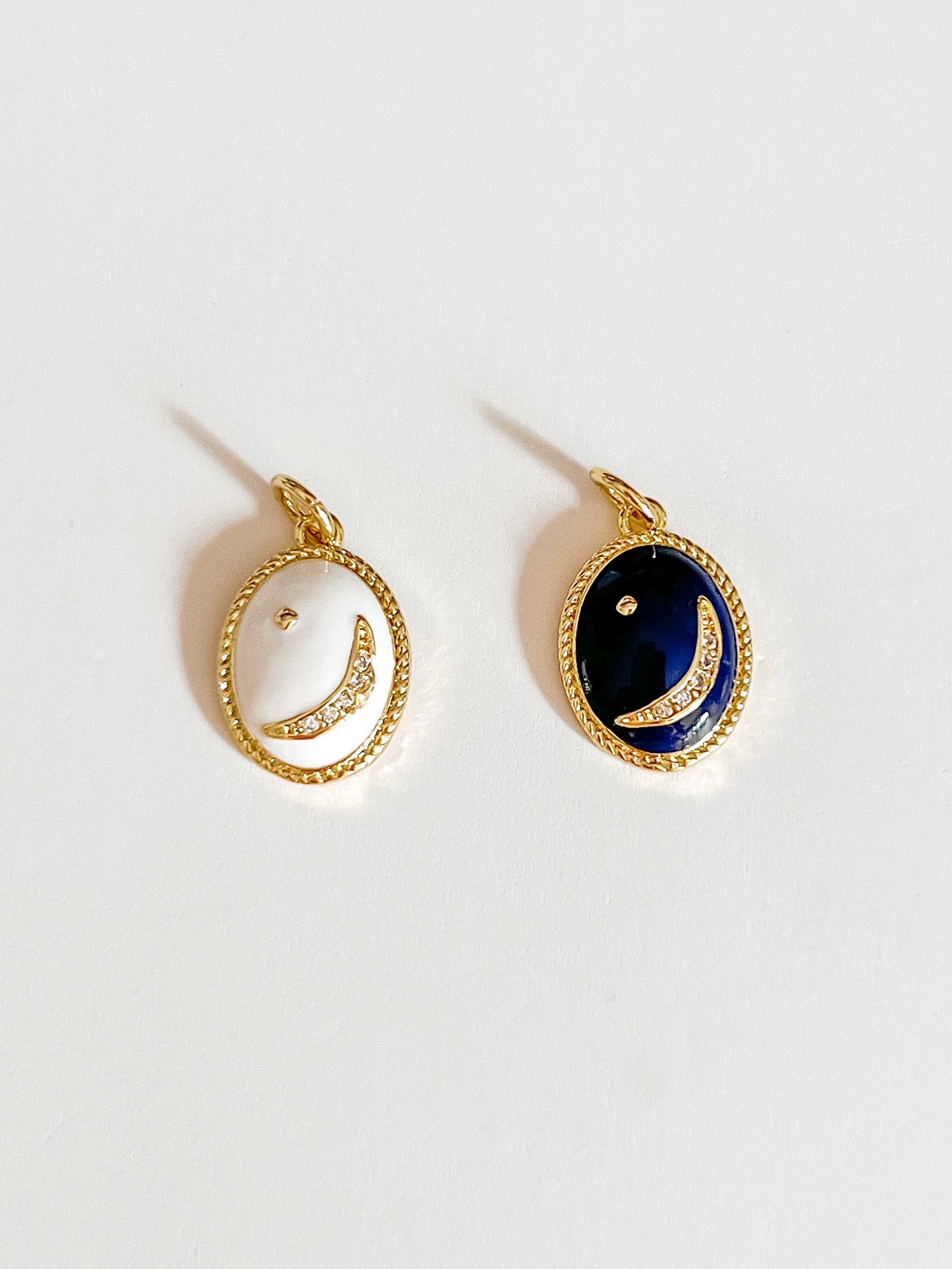 Moon oval charm