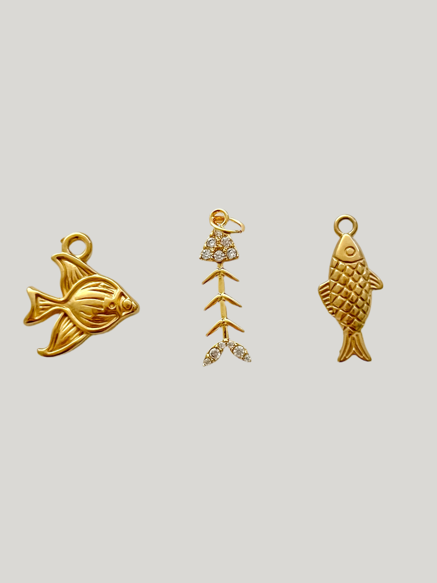 Sea life charms: fish