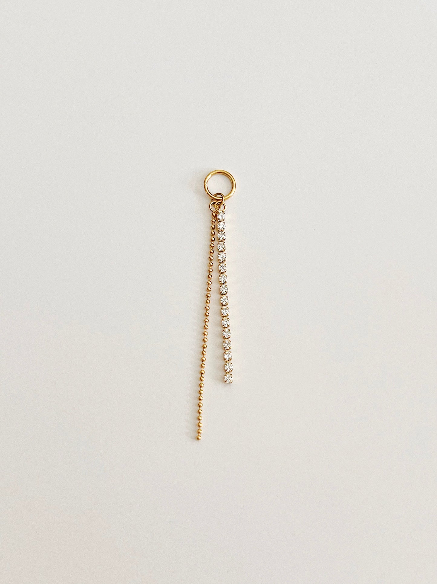 Dangle chain charm