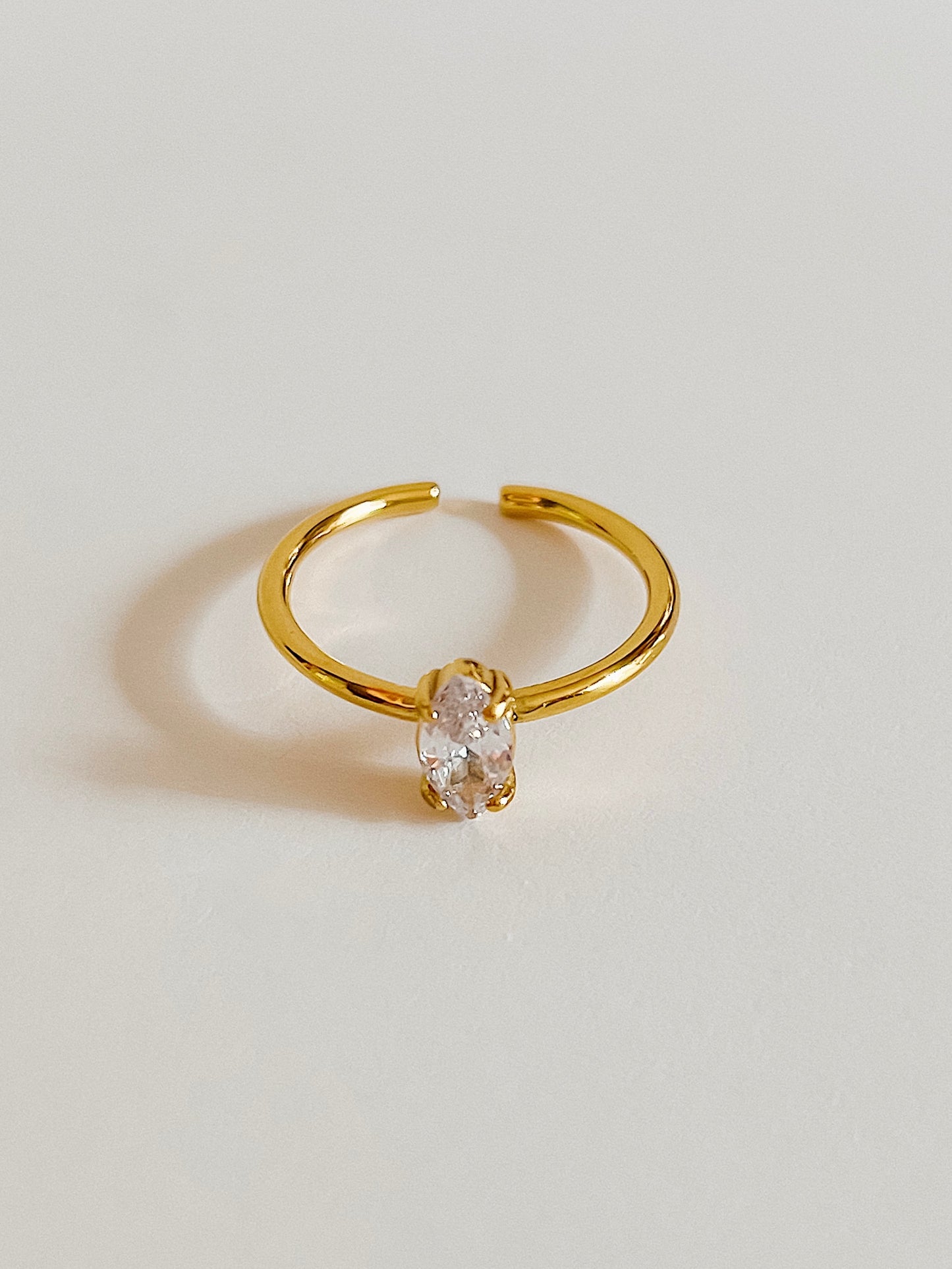 Solitaire marquise ring