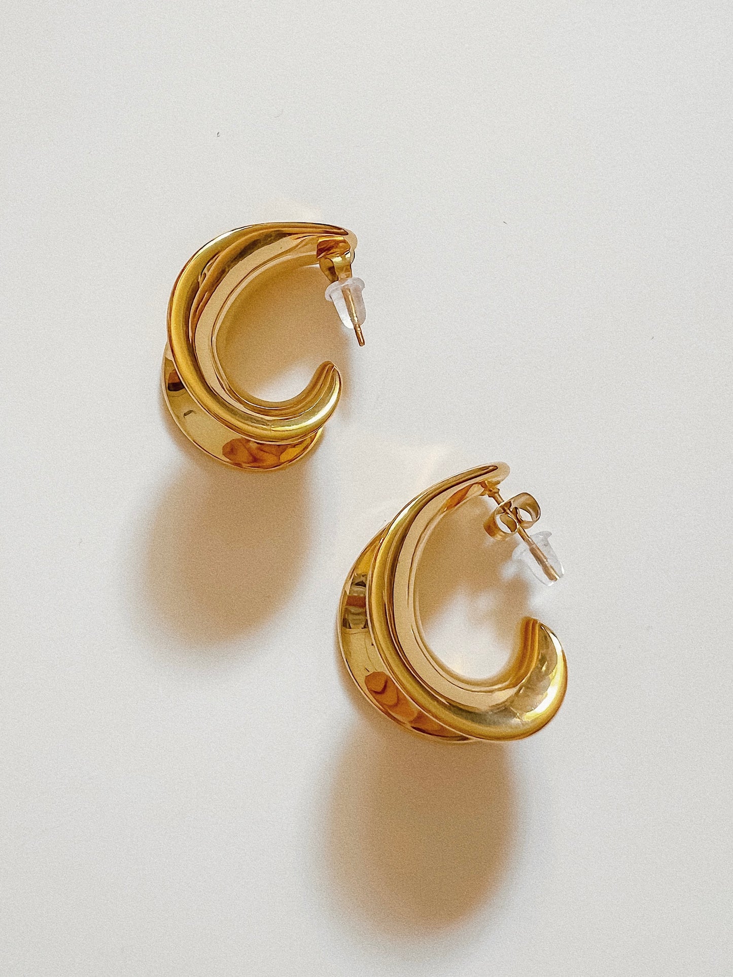 Curved earrings