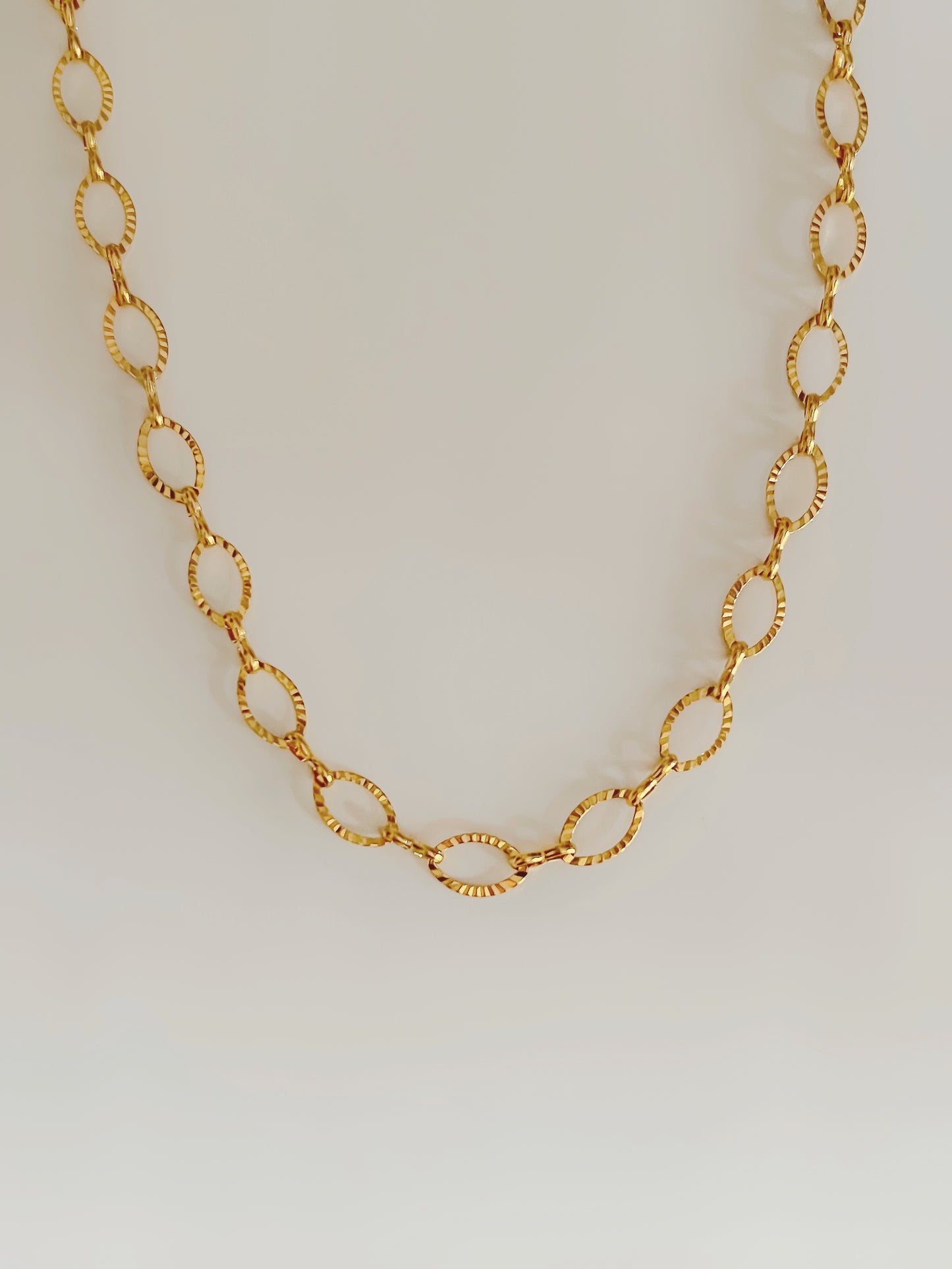 Fine oval chain necklace