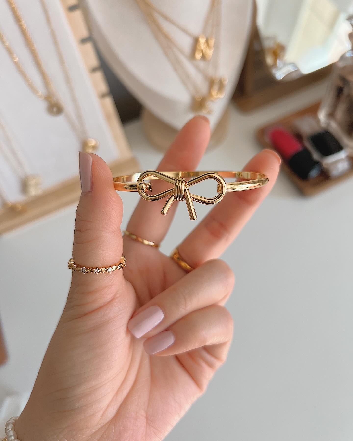 Bow knot Bangle