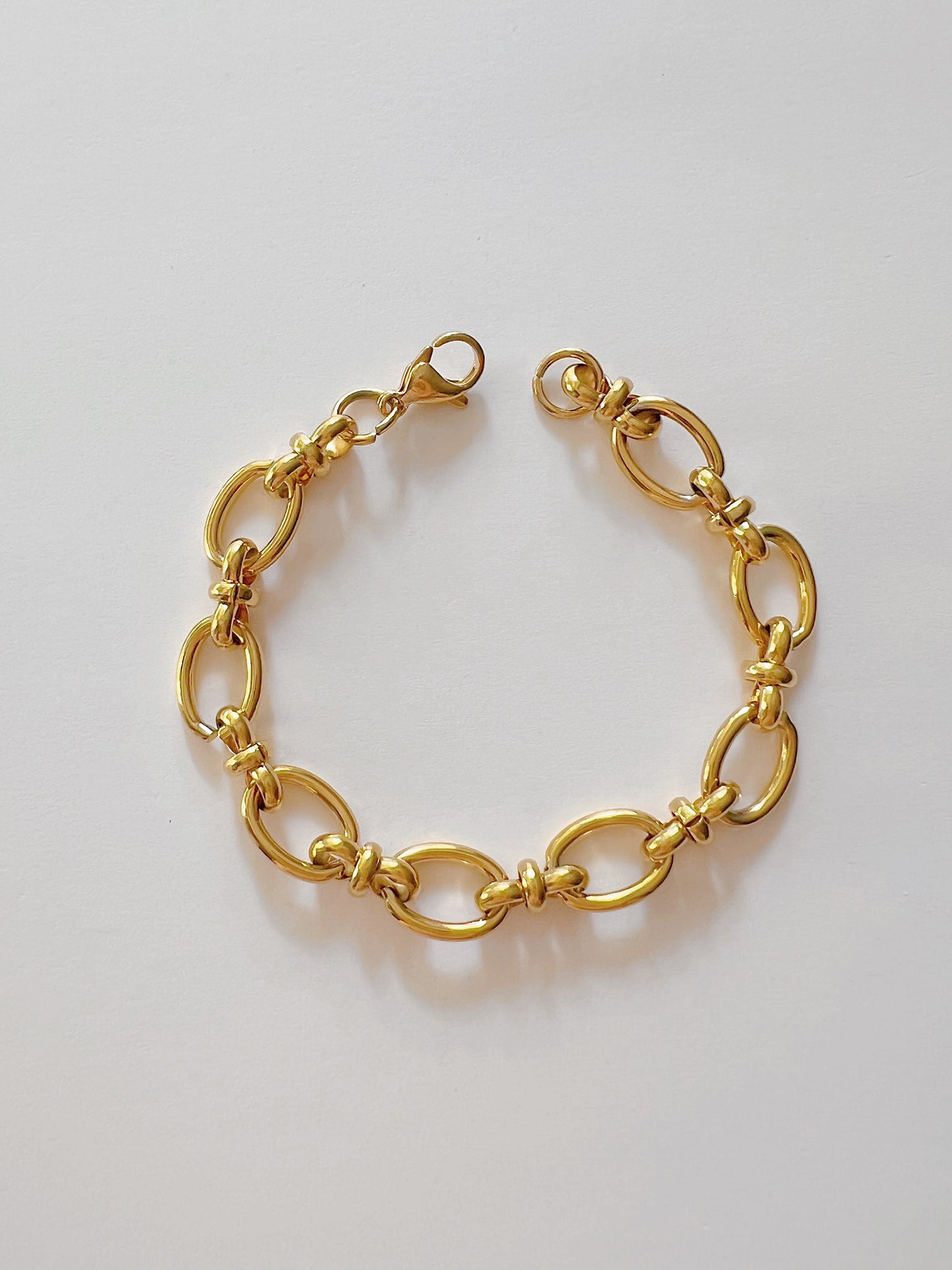 Big oval interlock bracelet