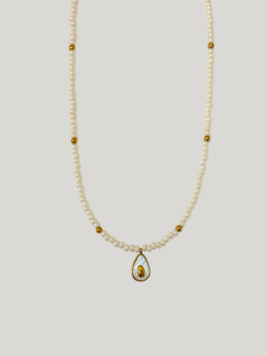 Avo beads necklace