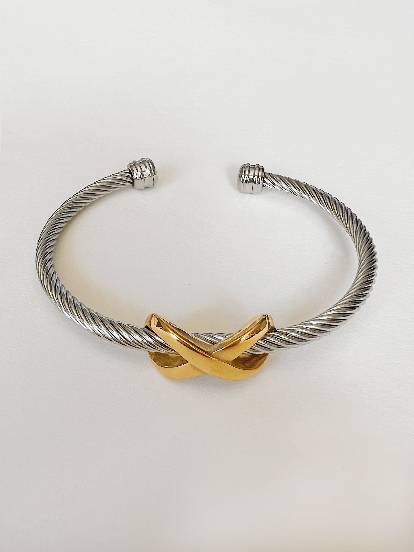 Twisted infinity bangle