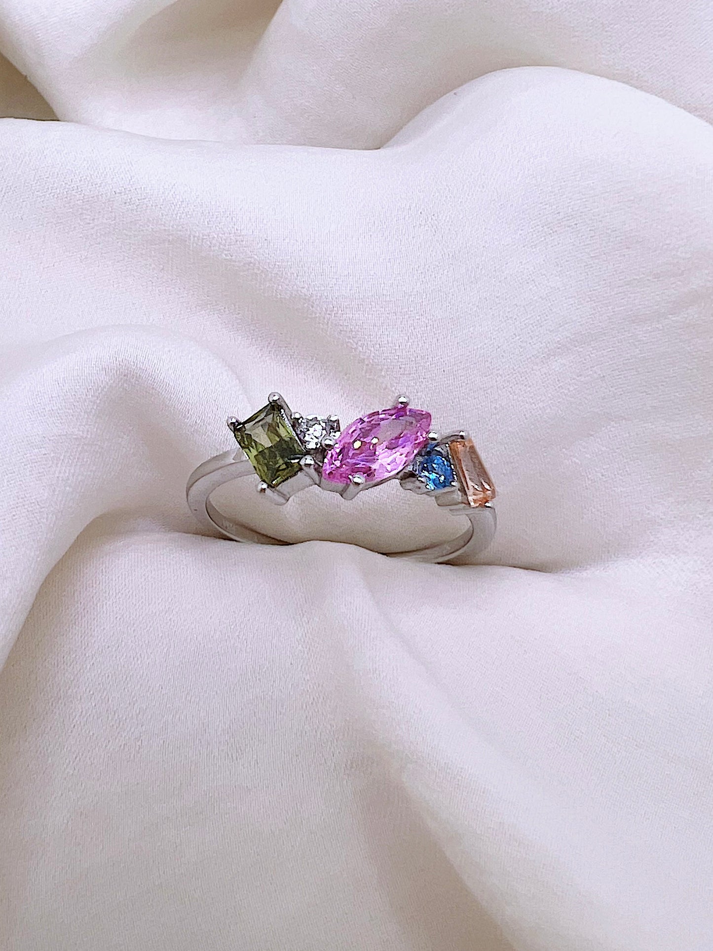 Rainbow Countess Ring (925 Sterling Silver)