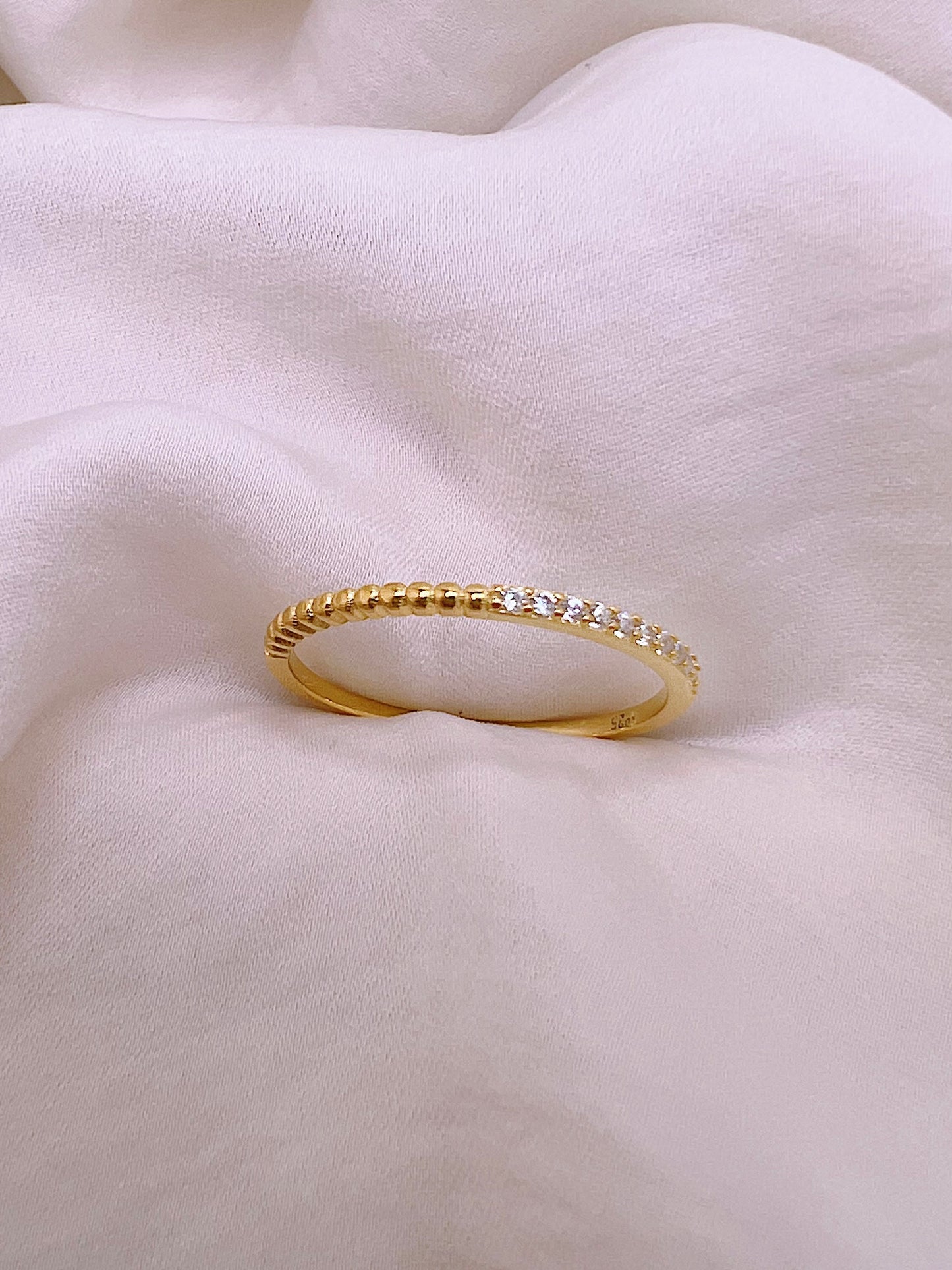 Arlet Ring (925 Sterling Silver)